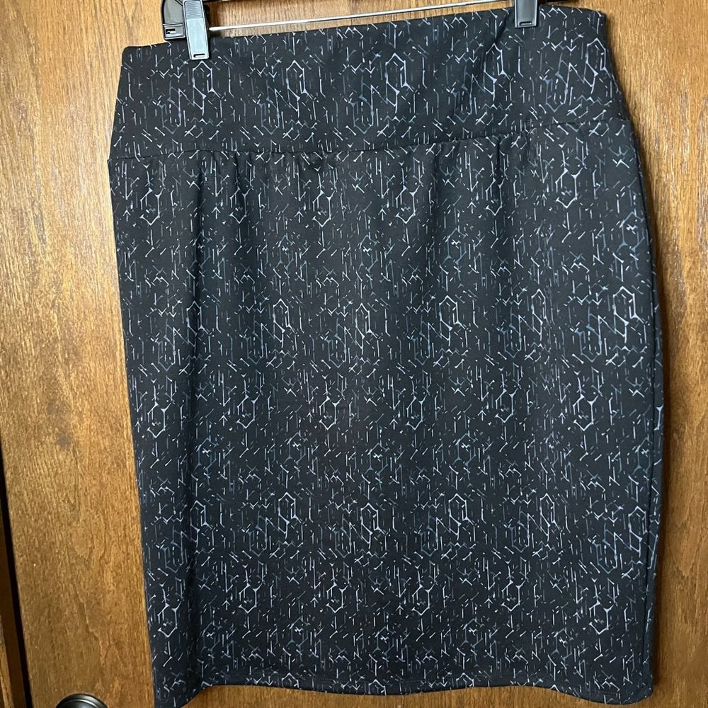 Apt 9 pencil skirt, black with teal, size XL